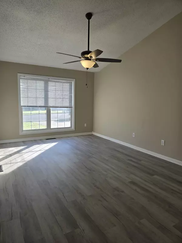 Oak Grove, KY 42262,220 Pappy Dr