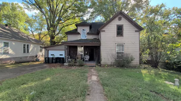 325 Head St, Paris, TN 38242