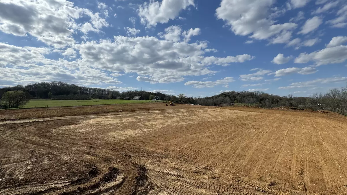 Hendersonville, TN 37075,629 Forest Retreat Rd