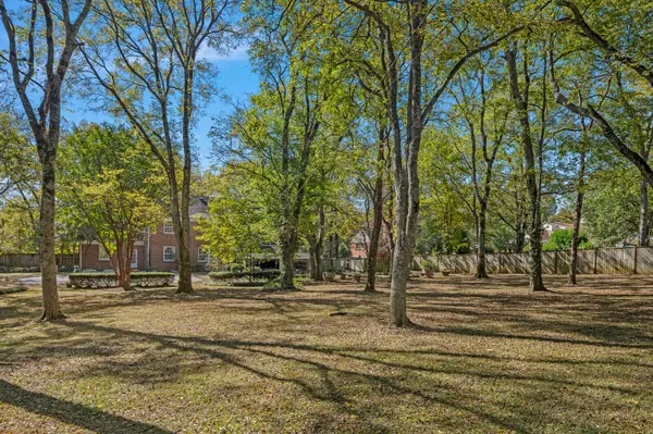 Nashville, TN 37215,2304 Woodmont Blvd