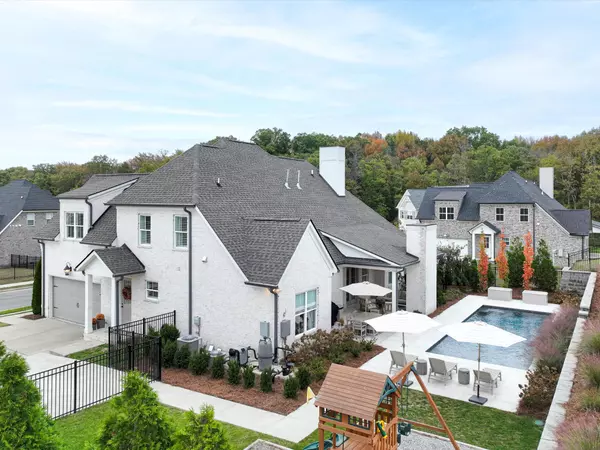 Hermitage, TN 37076,828 Regimental Dr