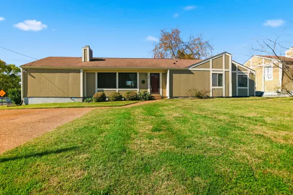 787 Bellevue Rd, Nashville, TN 37221