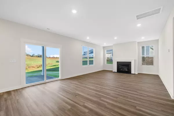 Clarksville, TN 37043,887 Bur Oak Ct