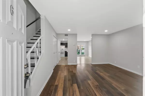 Nashville, TN 37211,370 Wallace Rd #F6