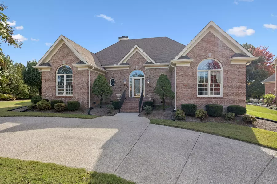201 Hidden Ct, Old Hickory, TN 37138