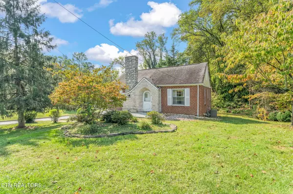 Knoxville, TN 37920,5607 Chapman Hwy