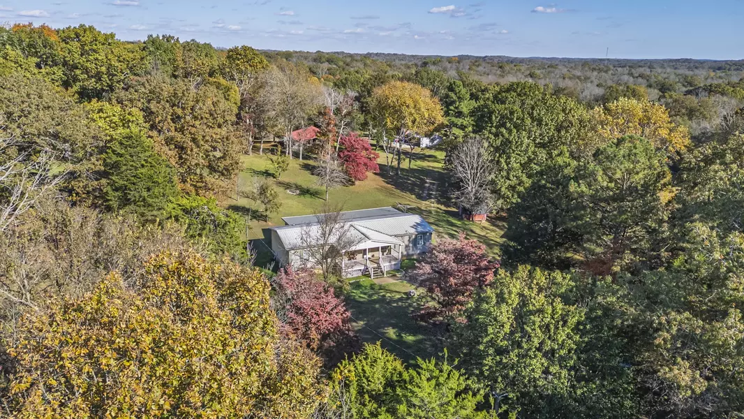 2541 Rock Springs Cemetery Rd, Columbia, TN 38401