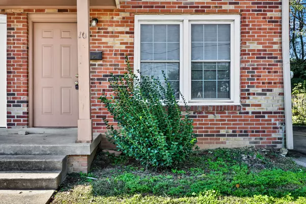 Clarksville, TN 37042,140 Darlene Dr