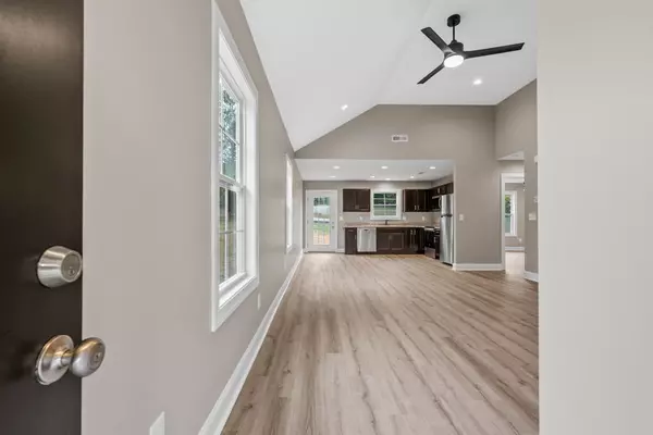 Hopkinsville, KY 42240,101B Cayce Ave