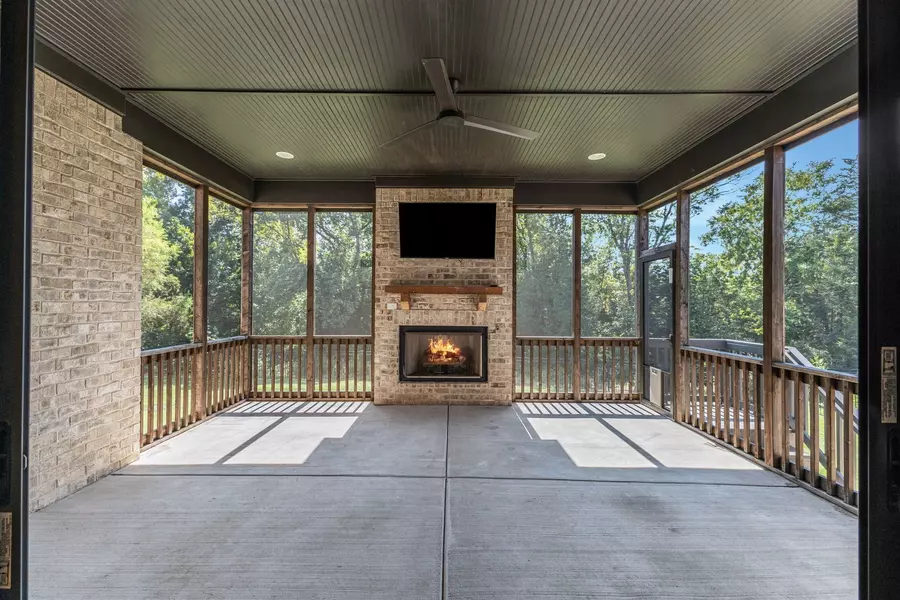 1137 McClellan Ln, Nolensville, TN 37135