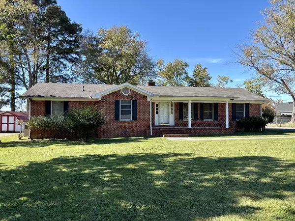 218 Greenfield Ave, Tullahoma, TN 37388