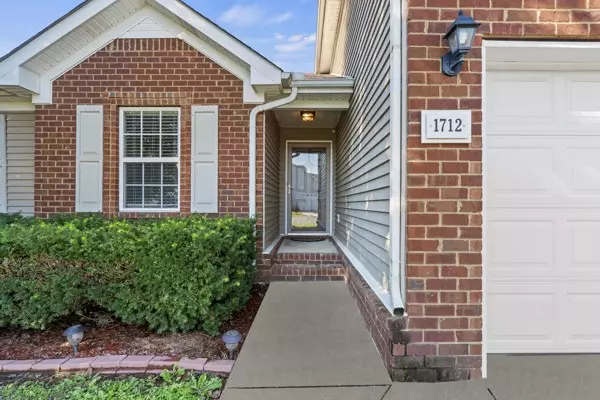 1712 Odessa Ave, Murfreesboro, TN 37128