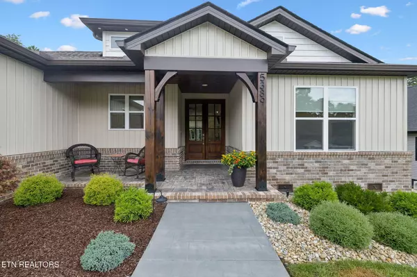 Loudon, TN 37774,5389 Zion Ridge Rd