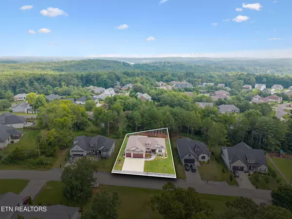 Loudon, TN 37774,5389 Zion Ridge Rd