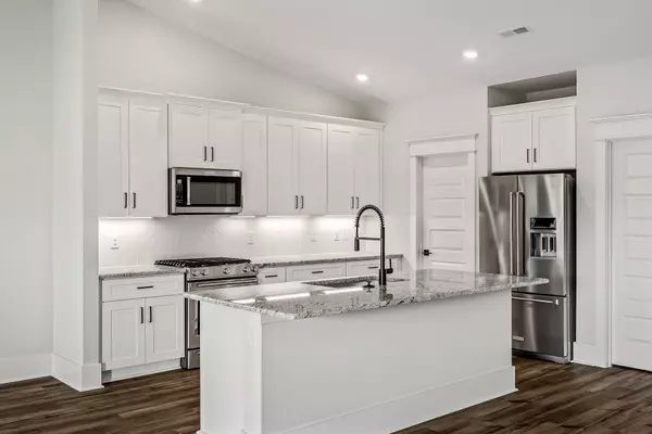 White House, TN 37188,737 Brownlow Road