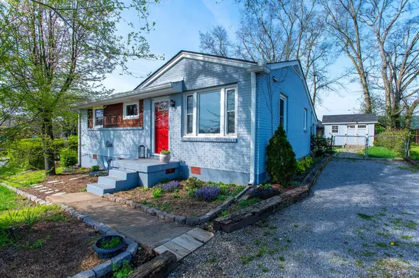 Nashville, TN 37208,2417 14th Ave #N