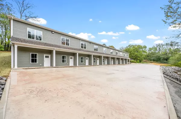 329 Cedar Ct, Clarksville, TN 37042