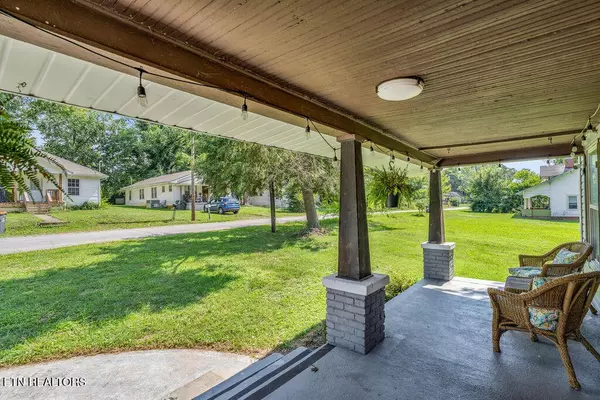 Maryville, TN 37801,119 Pinedale St