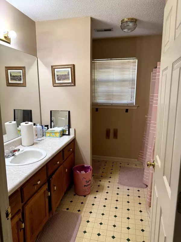 Memphis, TN 38127,4032 GLENALP ST