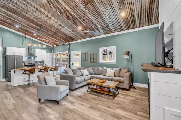 Lawrenceburg, TN 38464,18 Davis Ln