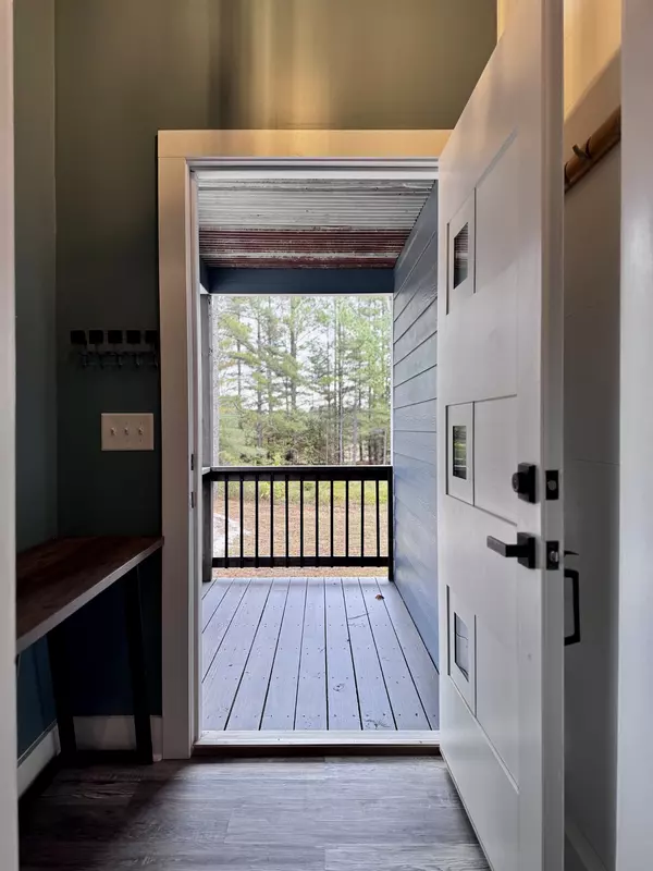 Lawrenceburg, TN 38464,18 Davis Ln