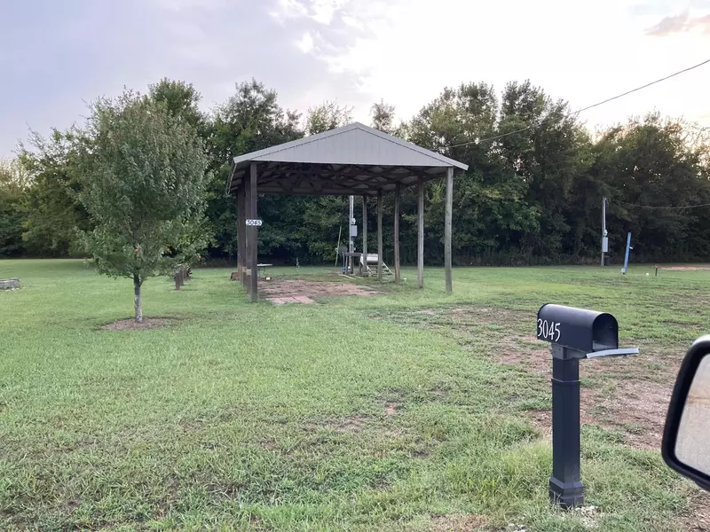 3045 CATFISH LN, Crump, TN 38327