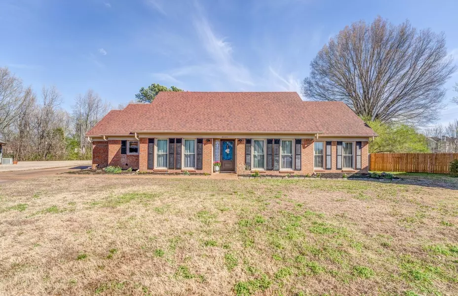 8223 S CREEKSIDE CIR, Cordova, TN 38016