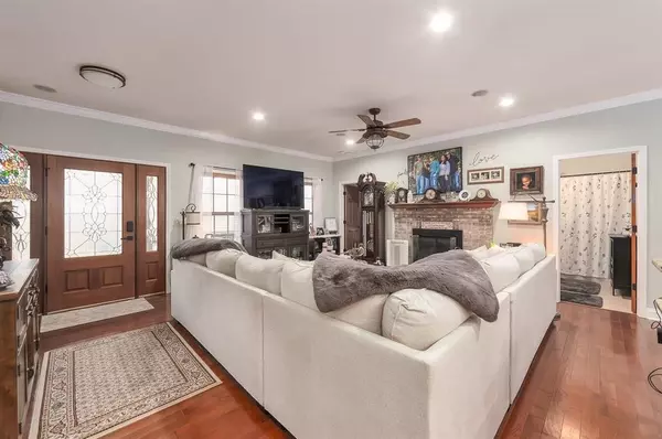 Savannah, TN 38372,20 CAPTAINS CV