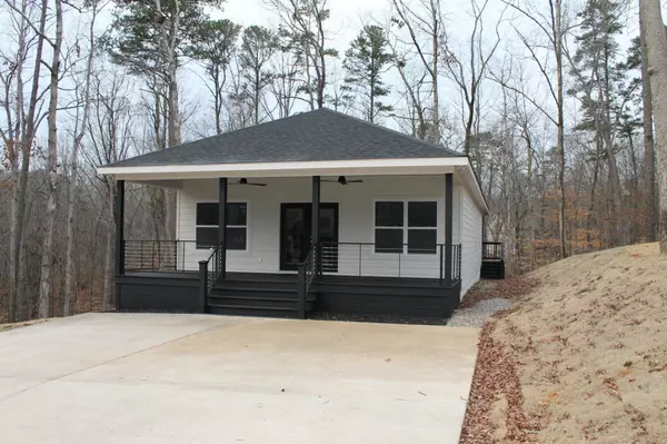 140 CHVAL DR, Counce, TN 38326