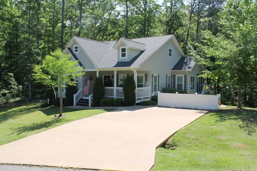 205 CHVAL DR, Counce, TN 38326