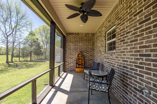 Adamsville, TN 38310,815 GREENBRIAR LN