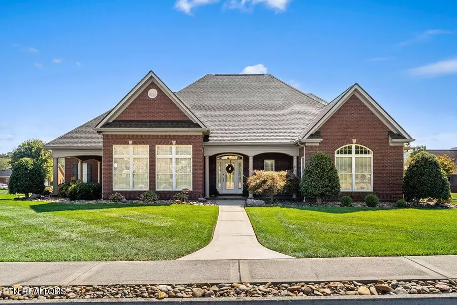 170 E Port Drive, Lenoir City, TN 37772