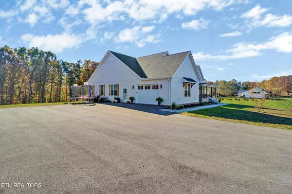 Jamestown, TN 38556,422 Peach Lane