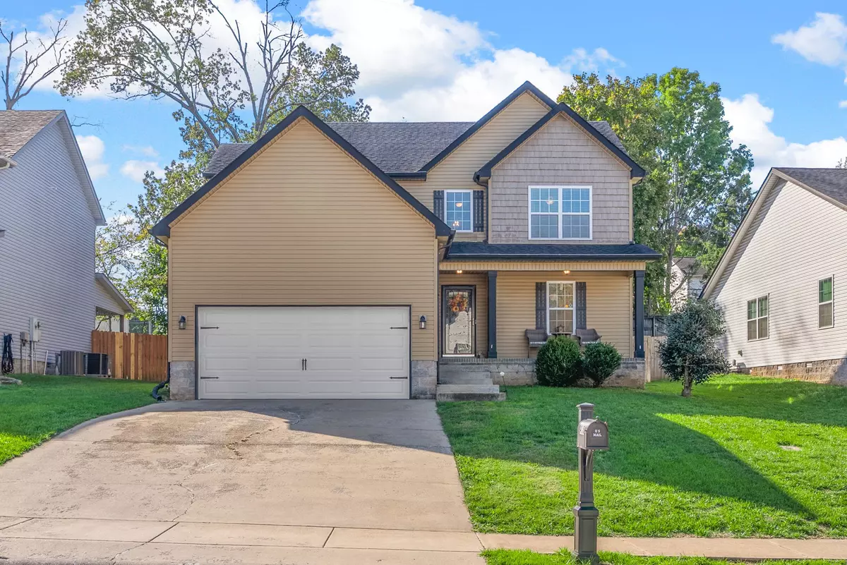 Clarksville, TN 37040,418 Leslie Wood Dr