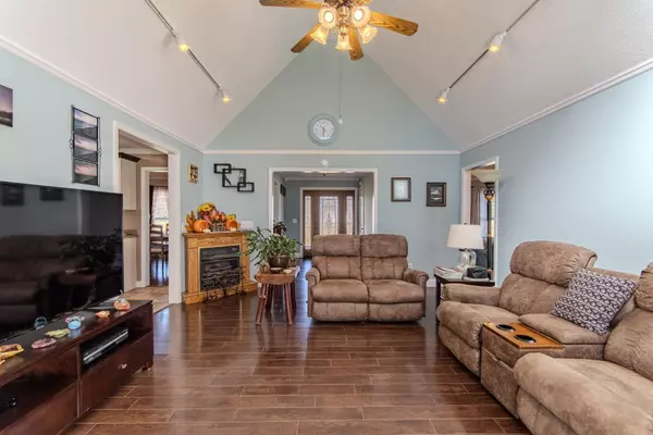 Savannah, TN 38372,145 TOM WAY