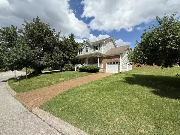 Antioch, TN 37013,5801 Labrador Ln