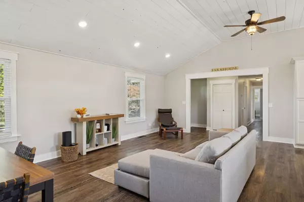 Burns, TN 37029,100 Tidwell St