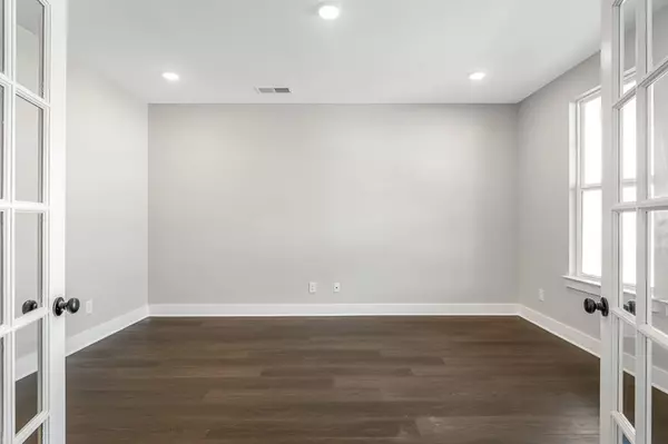 White House, TN 37188,5093 Cothron Dr