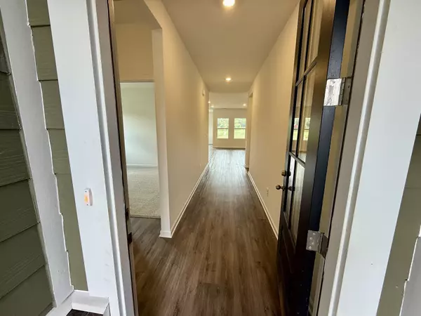 White House, TN 37188,133 Pops Place