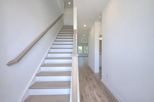 White House, TN 37188,136 Pops Place