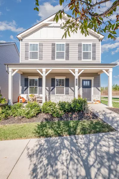 241 River Rd, Columbia, TN 38401