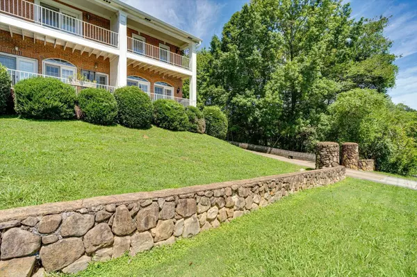 Chattanooga, TN 37415,4147 Mountain Creek Road