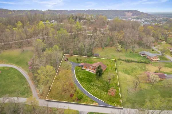 Livingston, TN 38570,817 Peach Dr