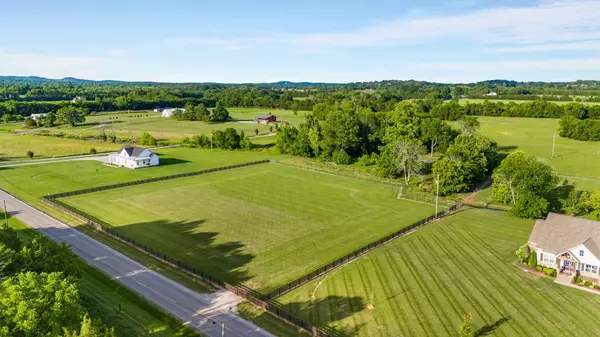 Chapel Hill, TN 37034,1 Smiley Rd