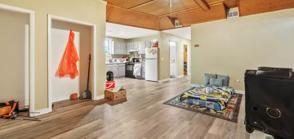 Dickson, TN 37055,5608 Highway 48 #N