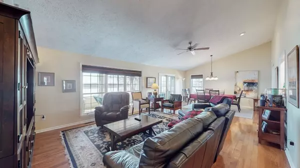 Big Sandy, TN 38221,495 Shore Dr