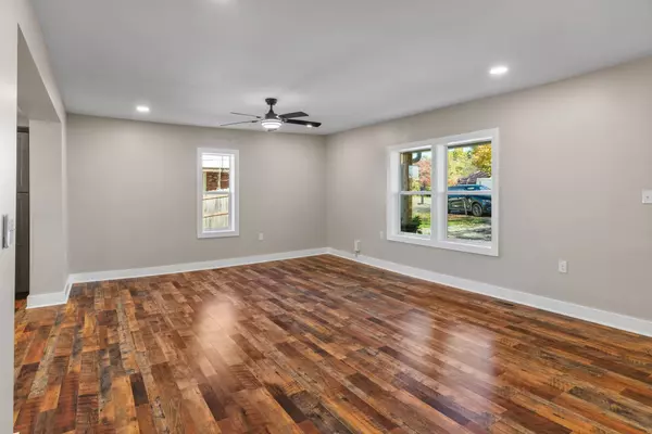 Scottsville, KY 42164,261 Maysville Rd