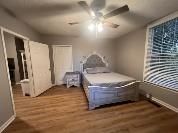 Hopkinsville, KY 42240,214 Country Club Ln