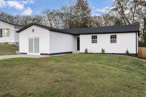 1021 Mallow Dr, Madison, TN 37115