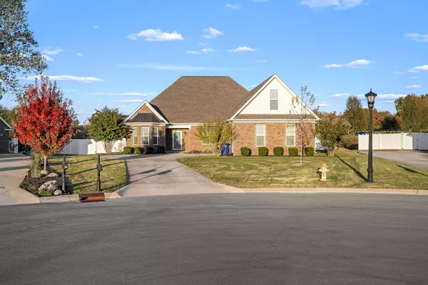 105 Rochester Dr, Shelbyville, TN 37160